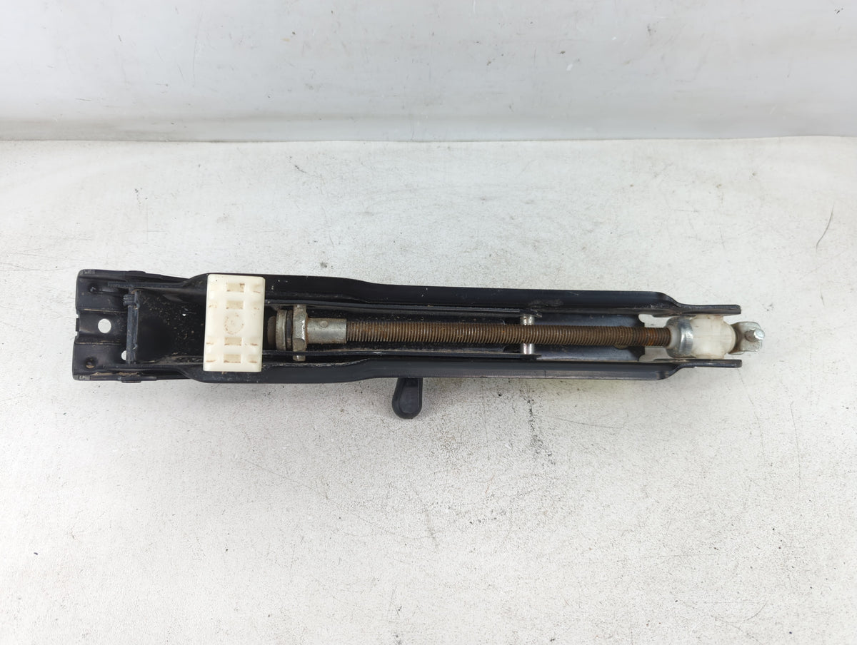 2008 Mercedes-benz R350 Spare Scissor Car Jack - Oemusedautoparts1.com