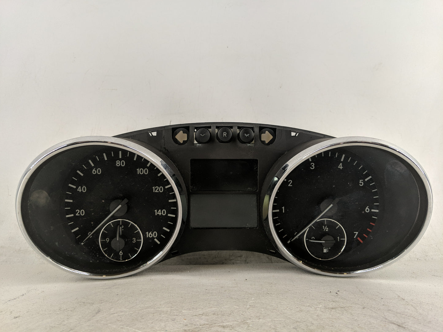 2008 Mercedes-Benz R350 Instrument Cluster Speedometer Gauges Fits OEM Used Auto Parts - Oemusedautoparts1.com