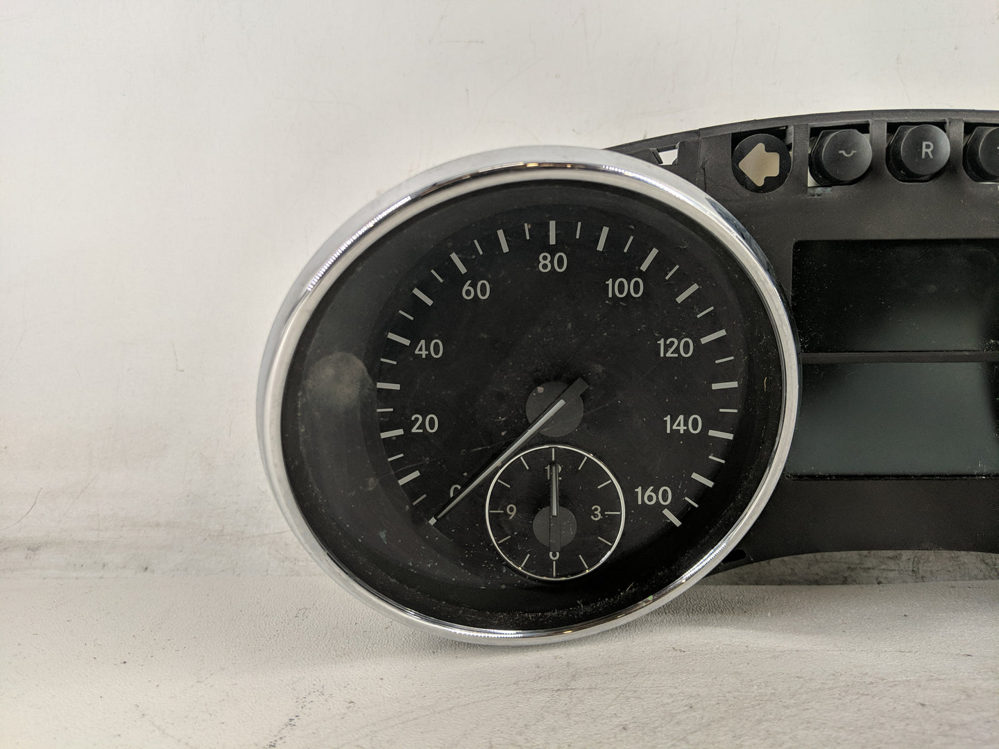 2008 Mercedes-Benz R350 Instrument Cluster Speedometer Gauges Fits OEM Used Auto Parts - Oemusedautoparts1.com
