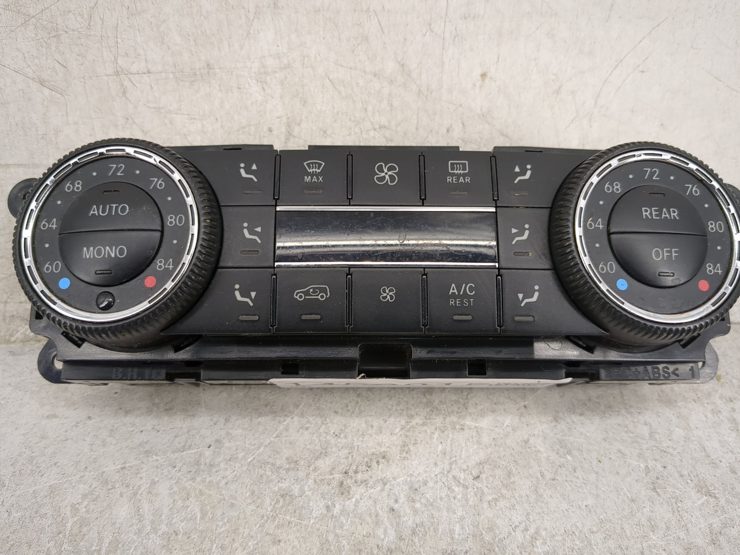 2008 Mercedes-Benz R350 Climate Control Module Temperature AC/Heater Replacement P/N:A251 820 61 89 A251 870 77 89 Fits Fits