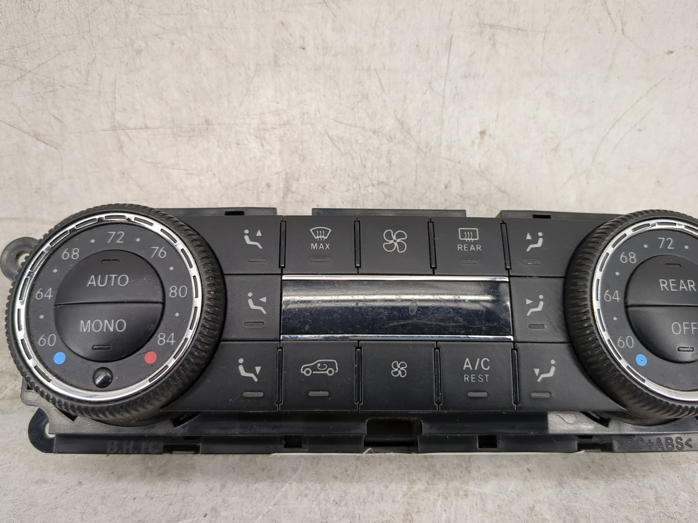 2008 Mercedes-Benz R350 Climate Control Module Temperature AC/Heater Replacement P/N:A251 820 61 89 A251 870 77 89 Fits Fits