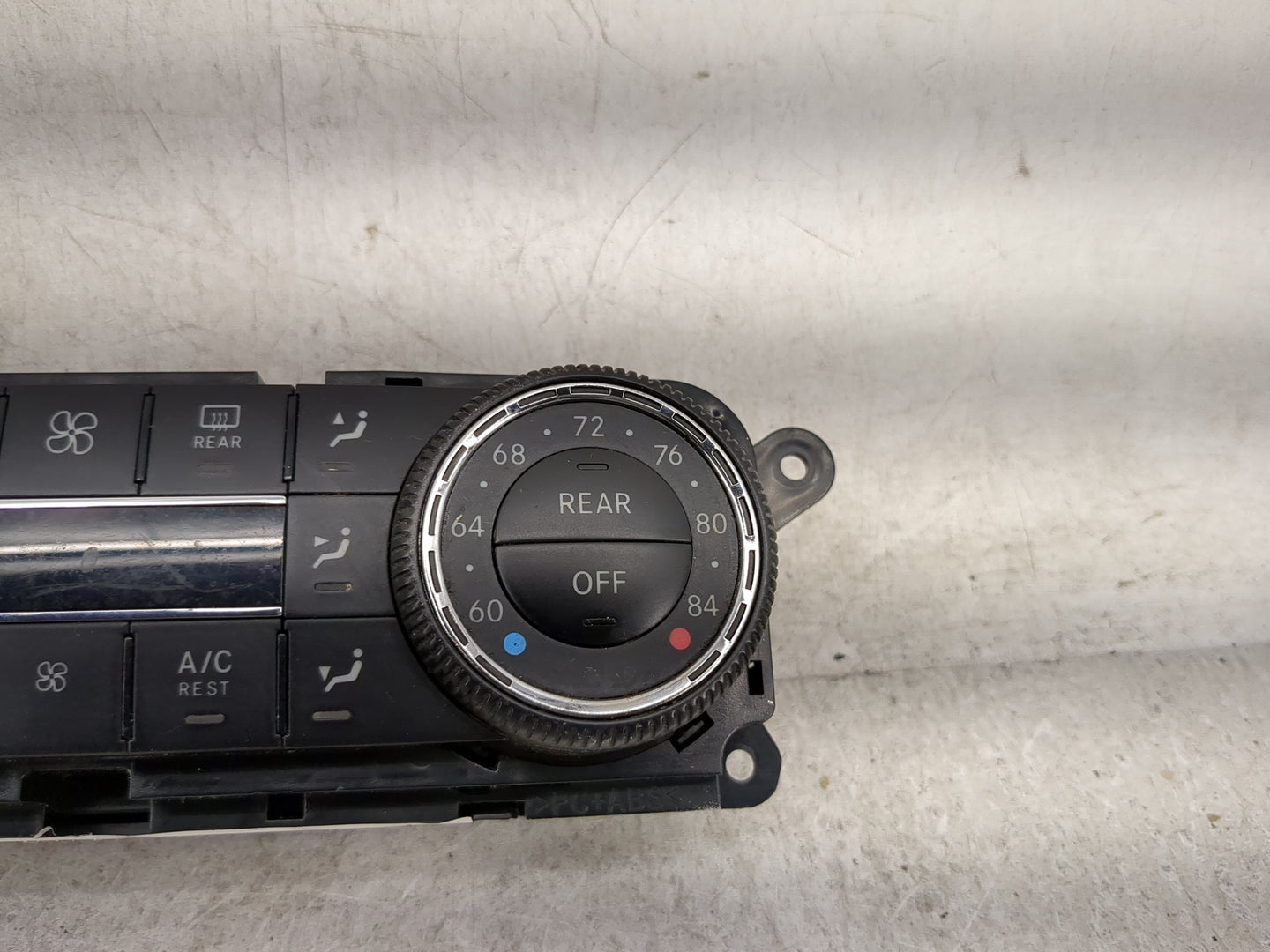 2008 Mercedes-Benz R350 Climate Control Module Temperature AC/Heater Replacement P/N:A251 820 61 89 A251 870 77 89 Fits Fits