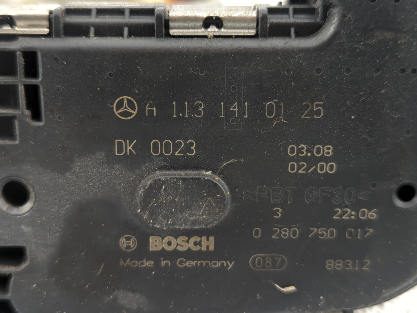 2006-2011 Mercedes-Benz R350 Throttle Body P/N:A 113 141 01 25 1131410125 Fits OEM Used Auto Parts - Oemusedautoparts1.com
