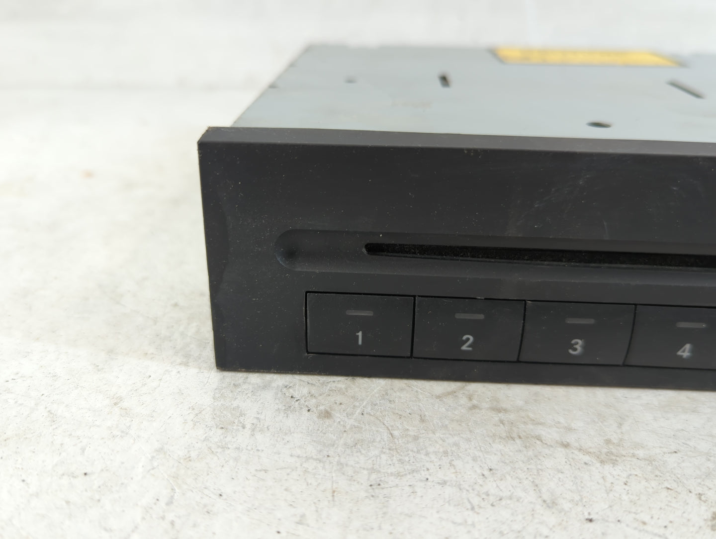 2006-2013 Mercedes-Benz R350 Radio AM FM Cd Player Receiver Replacement P/N:A 211 870 53 90 Fits OEM Used Auto Parts - Oemus
