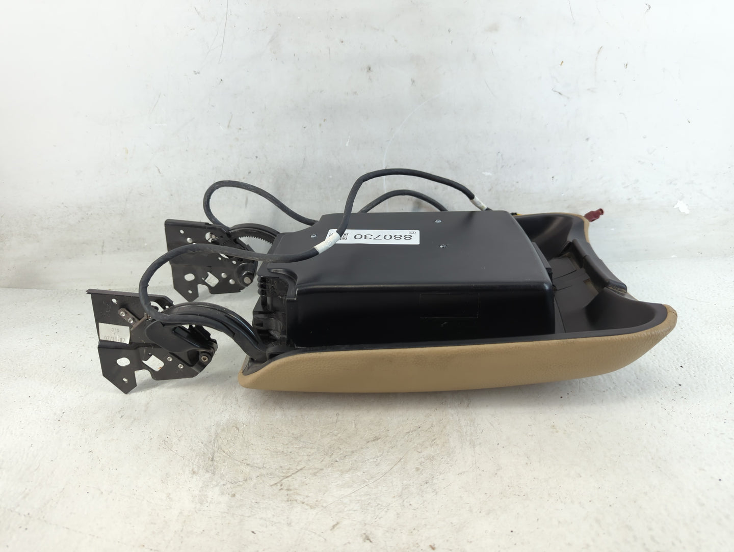 2008 Mercedes-Benz R350 Center Console Armrest Cover Lid Fits OEM Used Auto Parts - Oemusedautoparts1.com