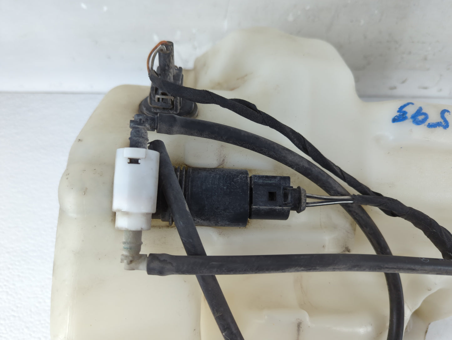 2007-2010 Mercedes-benz R350 Windshield Washer Fluid Reservoir Bottle Oem - Oemusedautoparts1.com