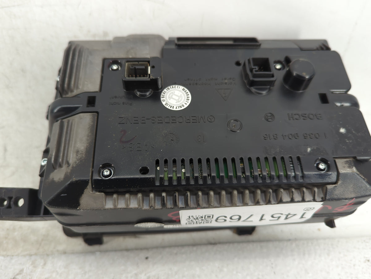 2007-2009 Mercedes-benz S550 Information Radio Display Screen - Oemusedautoparts1.com