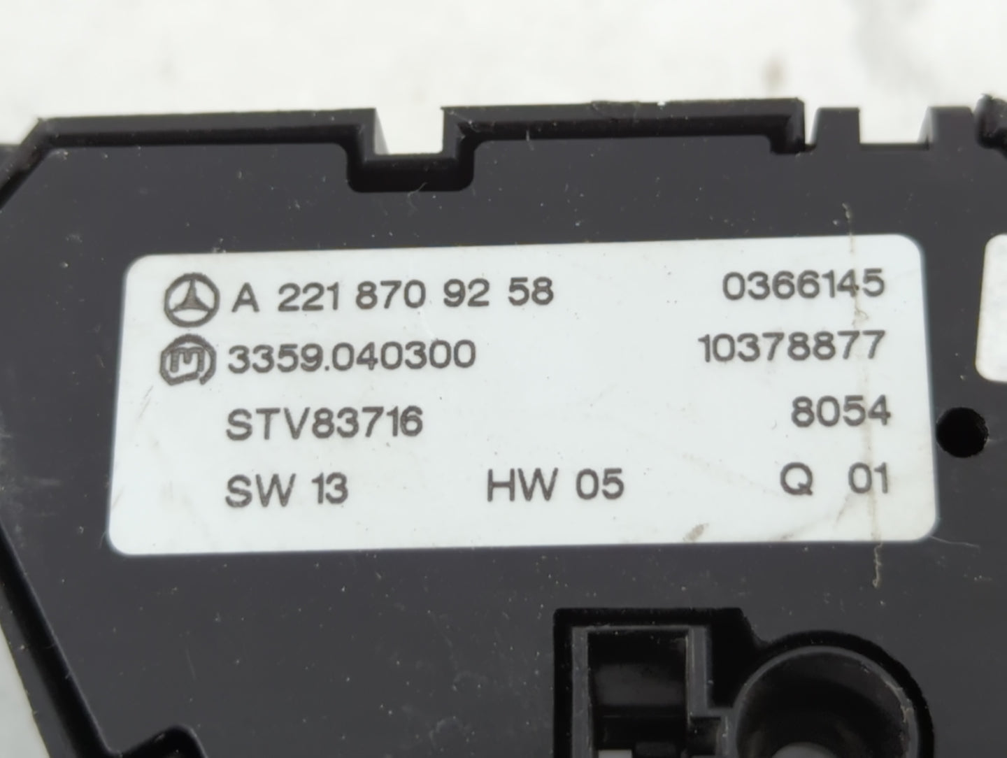 2007-2013 Mercedes-Benz S550 Power Mirror Switch Replacement Driver Side Left P/N:10378877 A 221 870 92 58 Fits OEM Used Aut