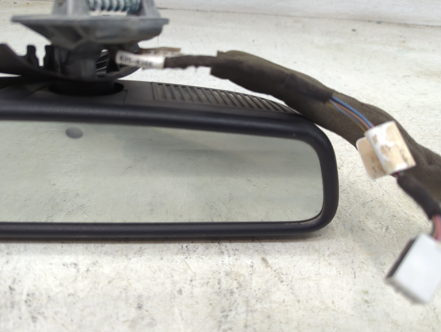 2008 Mercedes C300 Interior Rear View Mirror Replacement OEM Fits OEM Used Auto Parts - Oemusedautoparts1.com