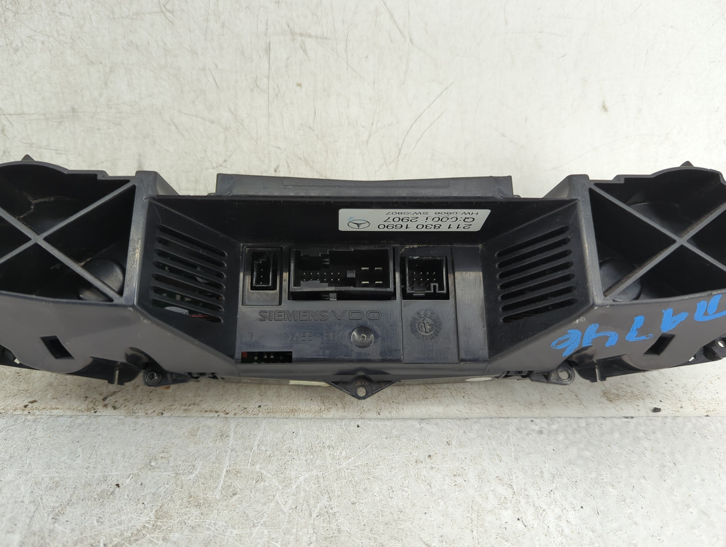 2008 Mercedes E-Class Climate Control Module Temperature AC/Heater Replacement P/N:2118301690 10070817 Fits OEM Used Auto Pa