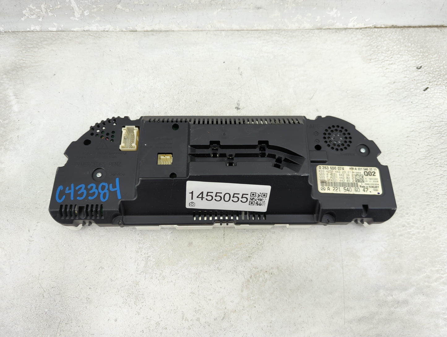 2008 Mercedes S-Class Instrument Cluster Speedometer Gauges P/N:0263650074 A2215403711, A2215406047 Miles: Fits Fits 2007 OE