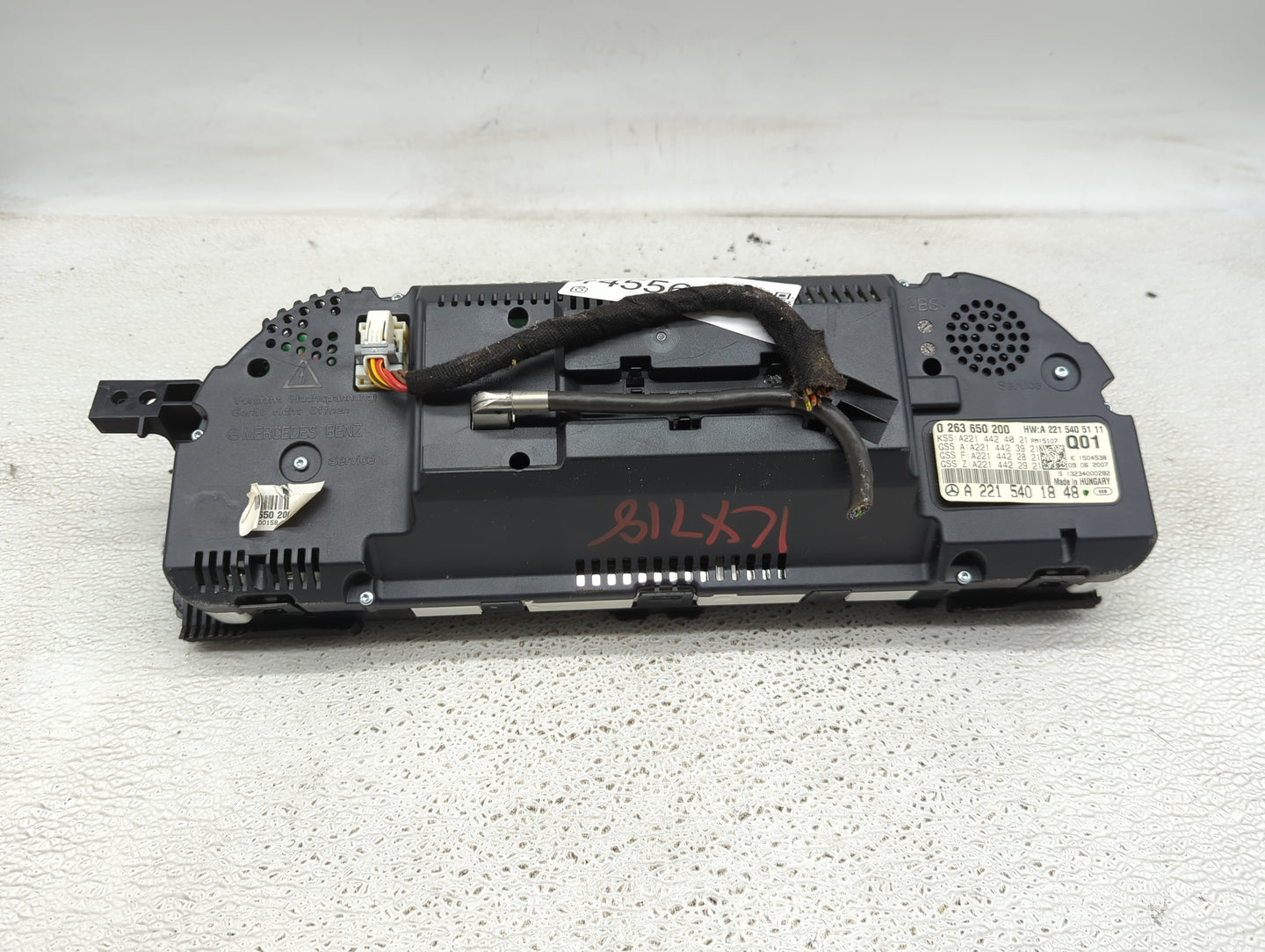 2008 Mercedes S-Class Instrument Cluster Speedometer Gauges P/N:0263650200 A2215405111, A22154021848 Miles: Fits Fits 2007 O