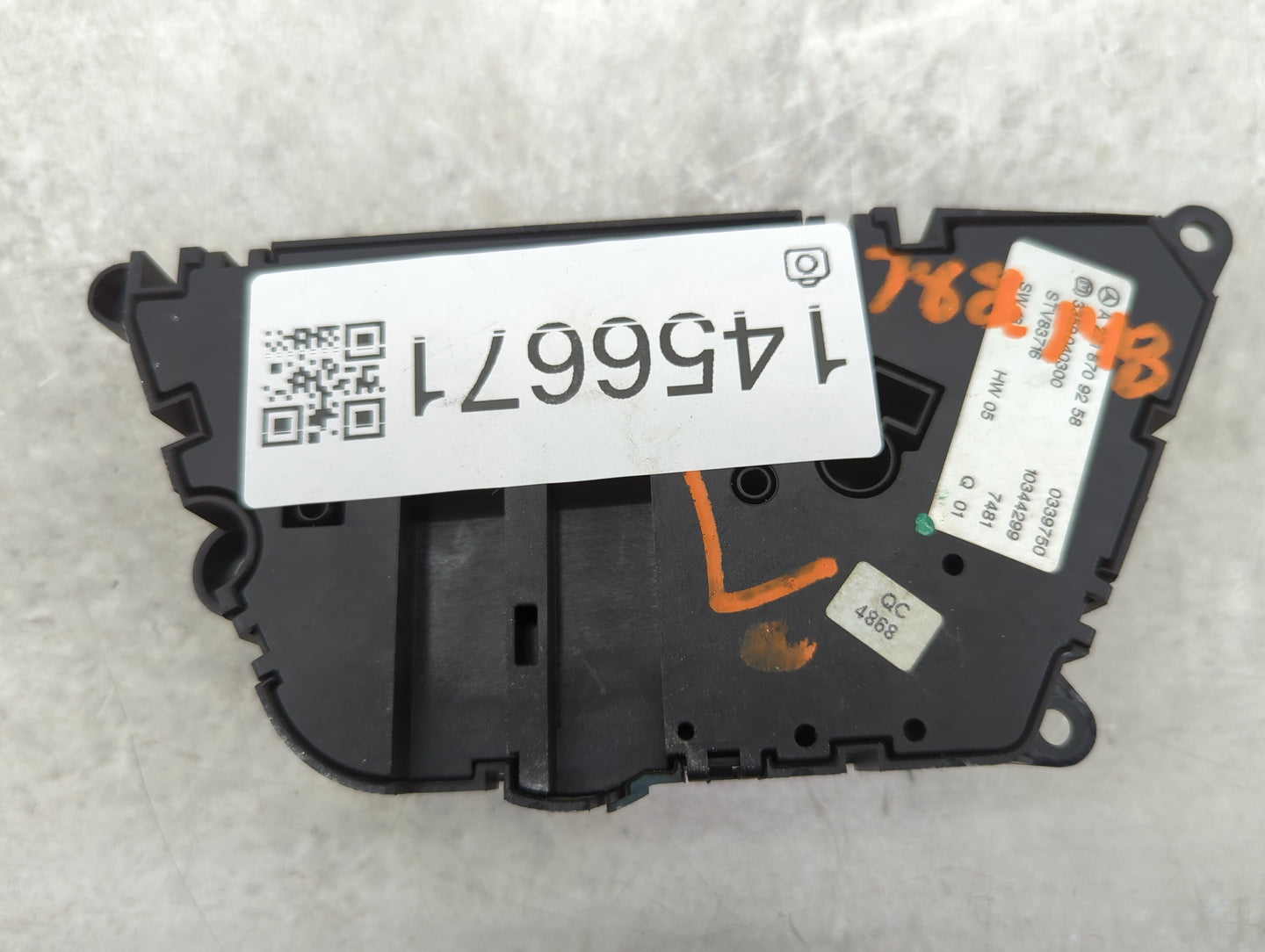 2008 Mercedes Sclass Driver Left Seat Switch - Oemusedautoparts1.com