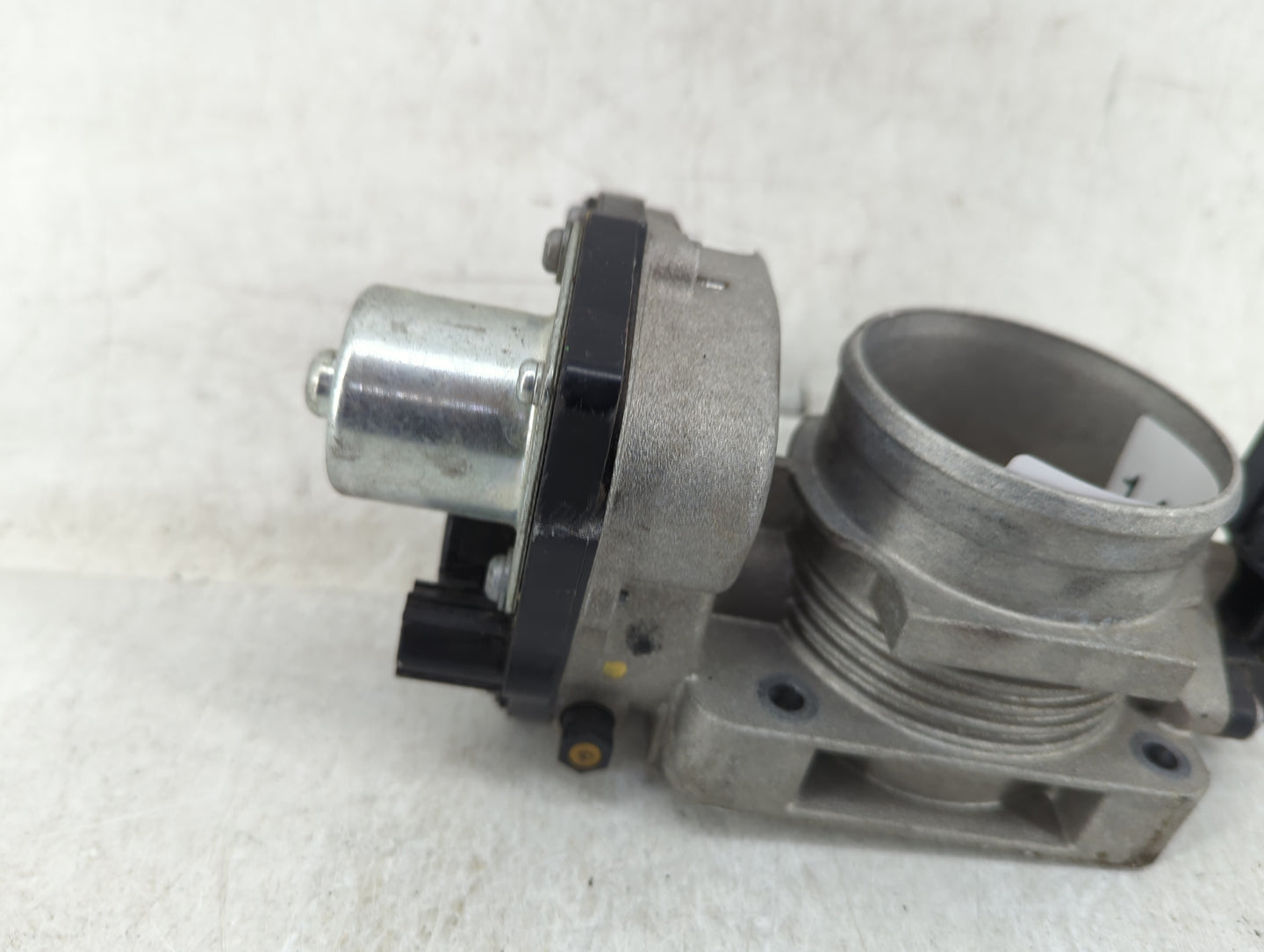 2005-2011 Mercury Grand Marquis Throttle Body Fits Fits 2004 2005 2006 2007 2008 2009 2010 2011 2012 2013 2014 2015 2016 OEM