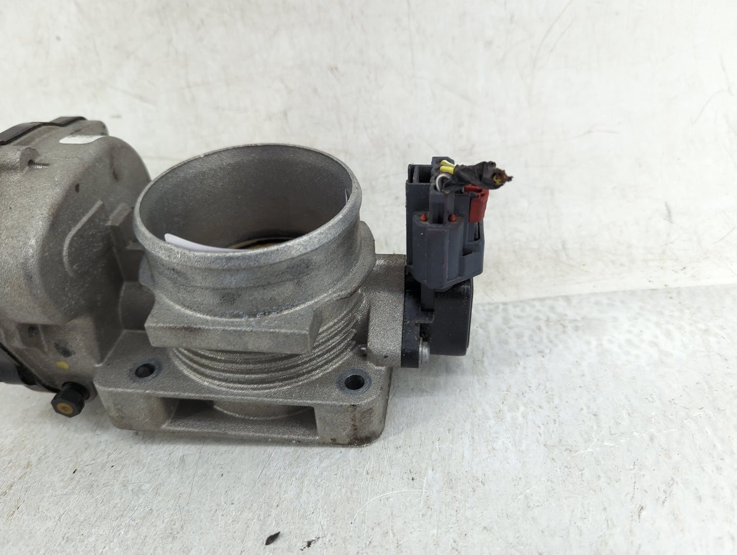 2005-2011 Mercury Grand Marquis Throttle Body Fits Fits 2004 2005 2006 2007 2008 2009 2010 2011 2012 2013 2014 2015 2016 OEM