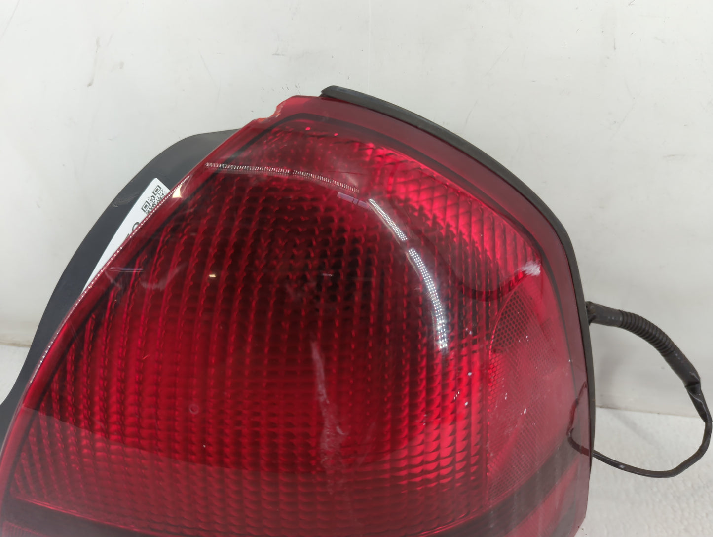 2003-2011 Mercury Grand Marquis Tail Light Assembly Passenger Right OEM P/N:7W7T-13407-AC 9304AA4440 Fits OEM Used Auto Part