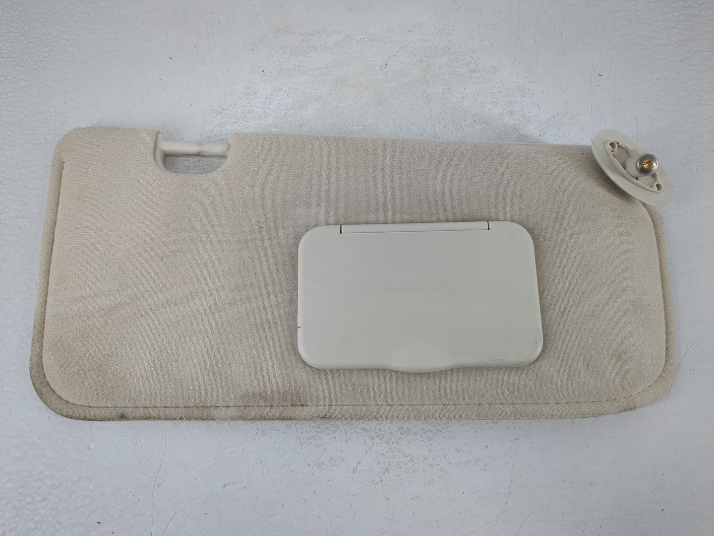 2008 Mercury Mariner Sun Visor Shade Replacement Passenger Right Mirror Fits OEM Used Auto Parts - Oemusedautoparts1.com