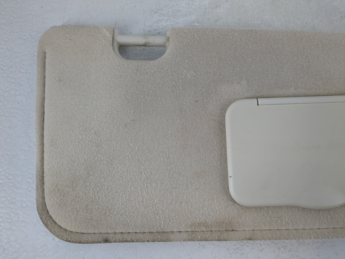 2008 Mercury Mariner Sun Visor Shade Replacement Passenger Right Mirror Fits OEM Used Auto Parts - Oemusedautoparts1.com