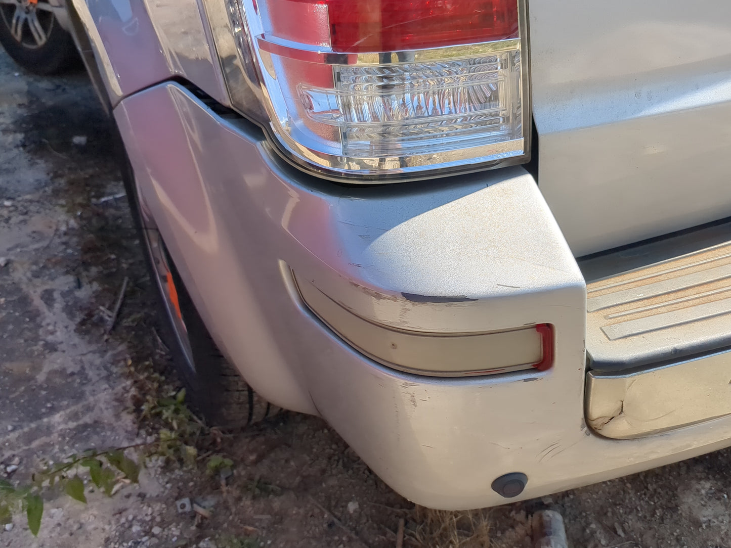 2008-2011 Mercury Mariner Rear Bumper Assembly Oem 1178114 - Oemusedautoparts1.com