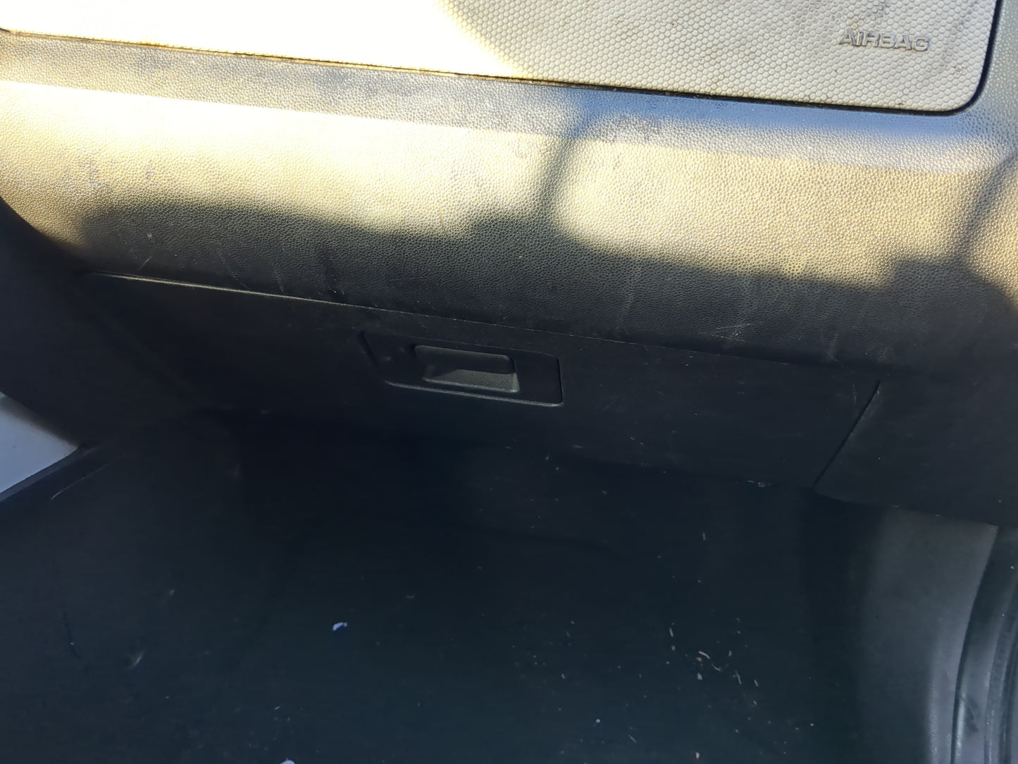 2008 Mercury Mariner Passenger Glove Box Door Storage Compartment - Oemusedautoparts1.com