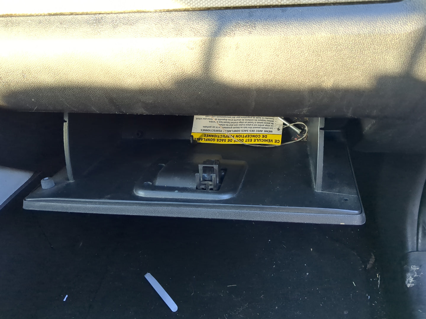2008 Mercury Mariner Passenger Glove Box Door Storage Compartment - Oemusedautoparts1.com