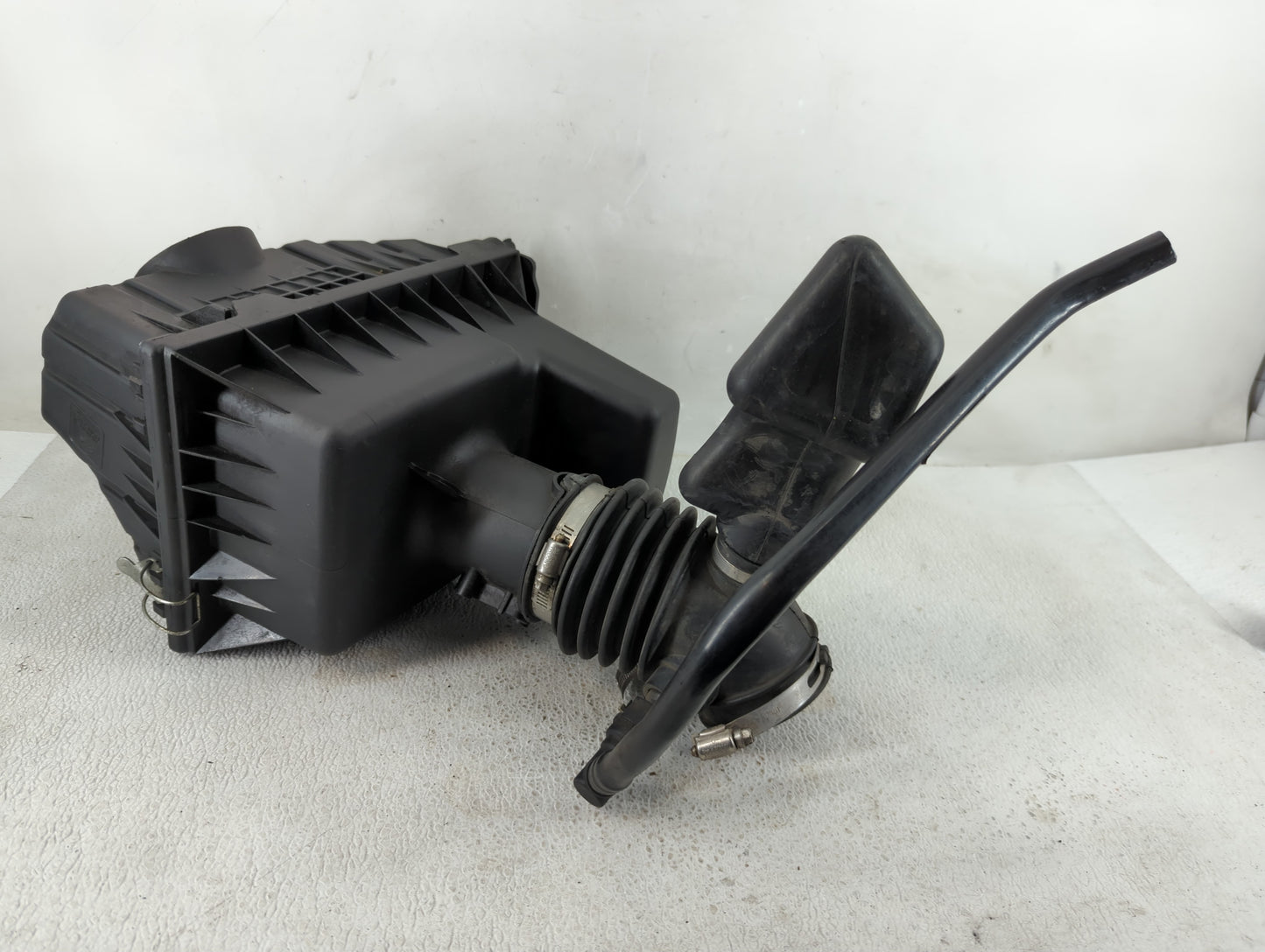 2008-2008 Mercury Mariner Air Cleaner Intake-duct Hose Tube - Oemusedautoparts1.com