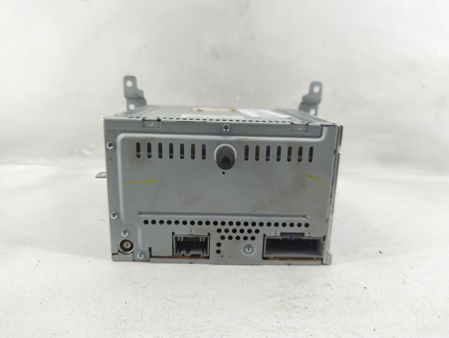 2008 Mercury Mariner Radio AM FM Cd Player Receiver Replacement Fits OEM Used Auto Parts - Oemusedautoparts1.com