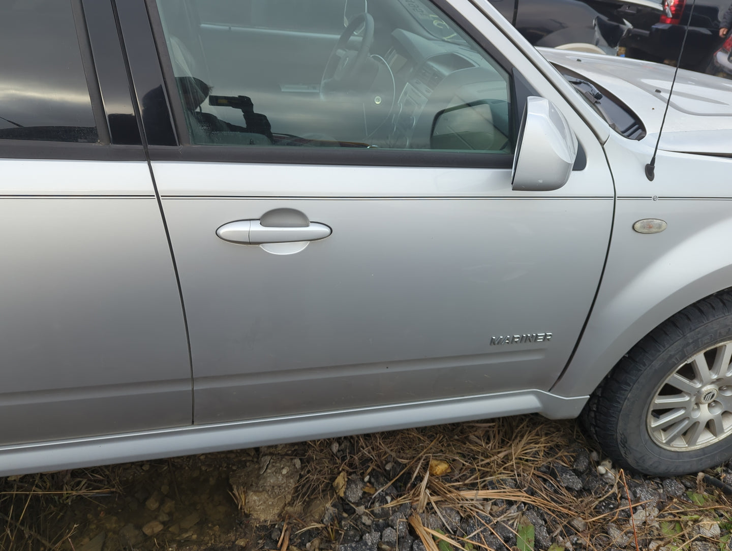 2008-2011 Mercury Mariner Passenger Front Door Oem 1300942 - Oemusedautoparts1.com