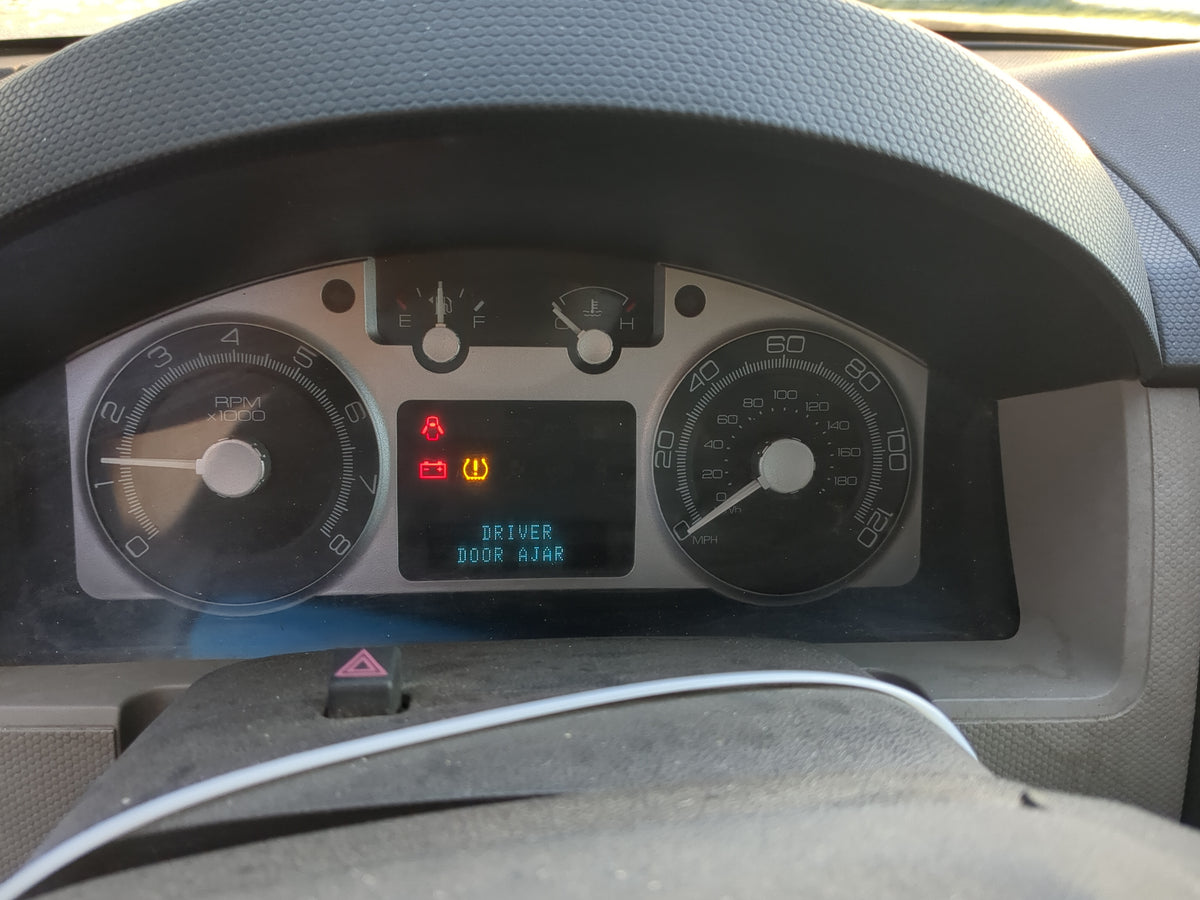 2008 Mercury Mariner Instrument Cluster Speedometer Gauges Miles:187K Fits OEM Used Auto Parts - Oemusedautoparts1.com
