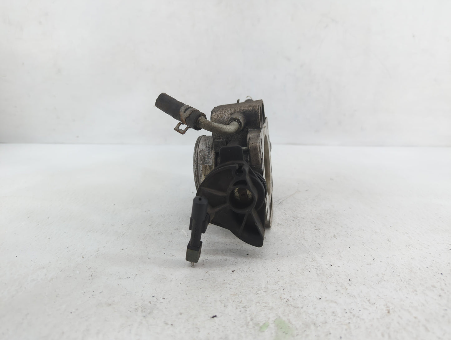 2005-2008 Mercury Mariner Throttle Body P/N:5L8E-AF F5RF-98989 Fits Fits 2005 2006 2007 2008 OEM Used Auto Parts - Oemusedau
