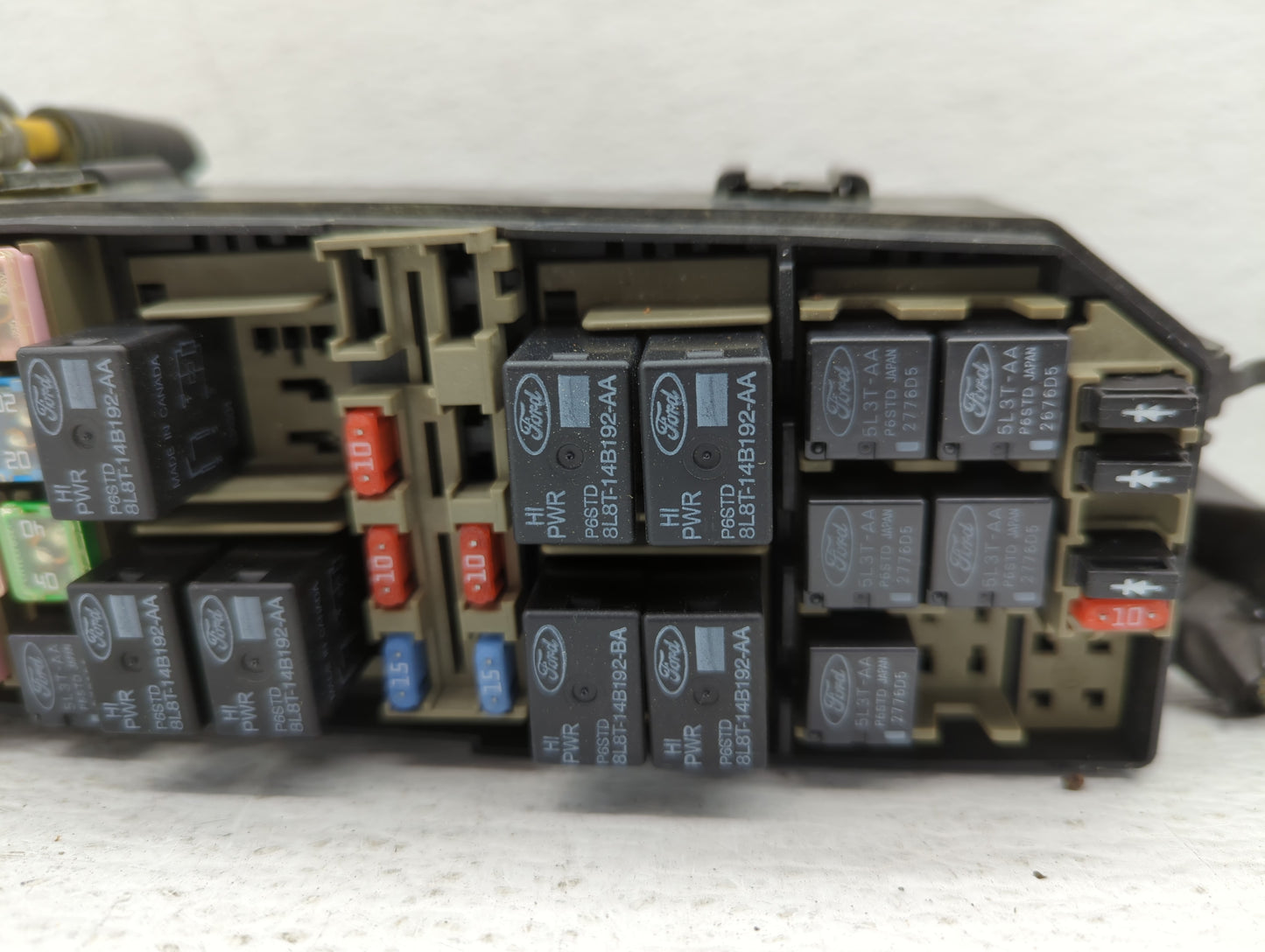 2008 Mercury Mariner Fusebox Fuse Box Panel Relay Module Fits OEM Used Auto Parts - Oemusedautoparts1.com