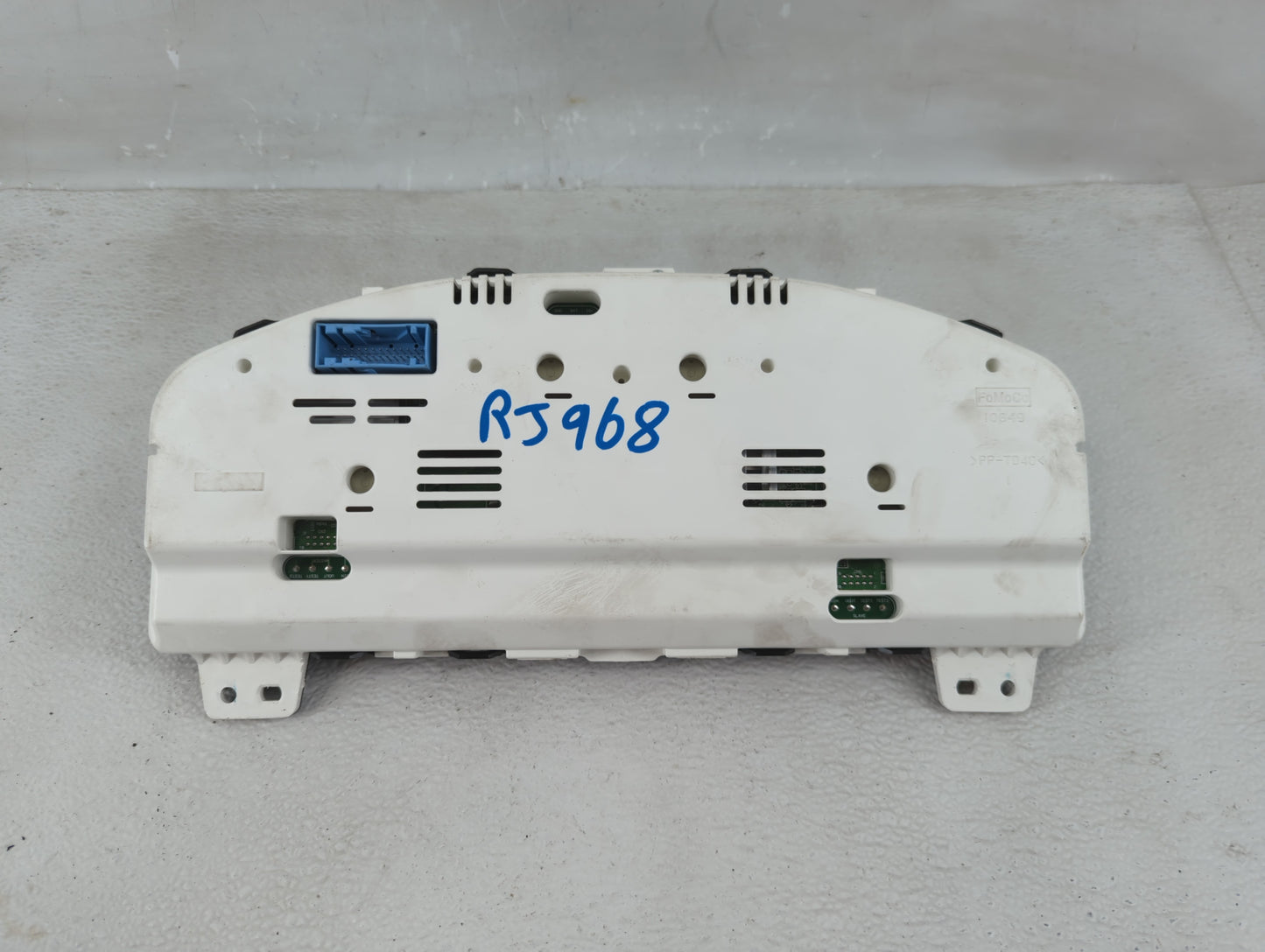 2008-2009 Mercury Milan Instrument Cluster Speedometer Gauges P/N:8E5T-10849-FD Fits Fits 2008 2009 OEM Used Auto Parts - Oe