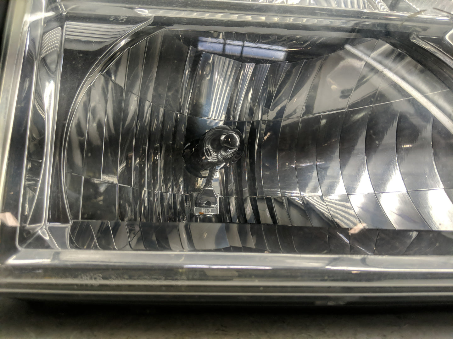 2006 Mercury Mountaineer Passenger Right Oem Head Light Headlight Lamp - Oemusedautoparts1.com