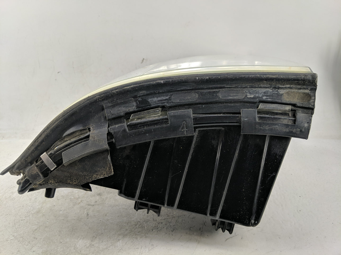 2006 Mercury Mountaineer Passenger Right Oem Head Light Headlight Lamp - Oemusedautoparts1.com