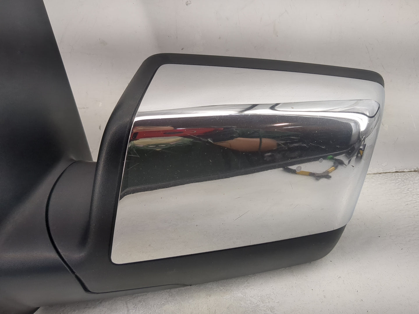 2008-2010 Mercury Mountaineer Driver Side View Mirror - Left Door Mirror OEM Used - Oemusedautoparts1.com