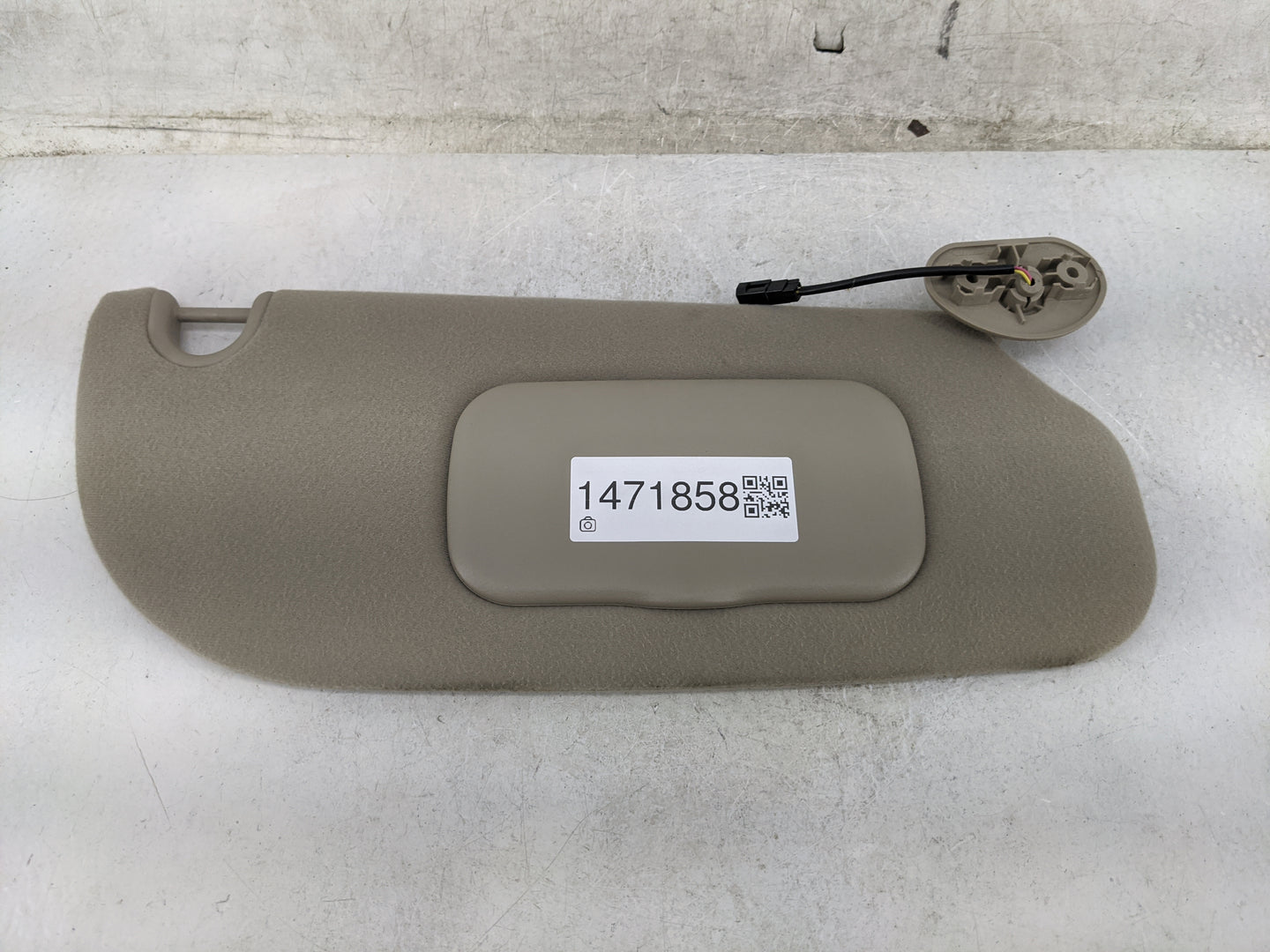 2006-2009 Mercury Mountaineer Sun Visor Shade Replacement Passenger Right Mirror Fits Fits 2006 2007 2008 2009 OEM Used Auto