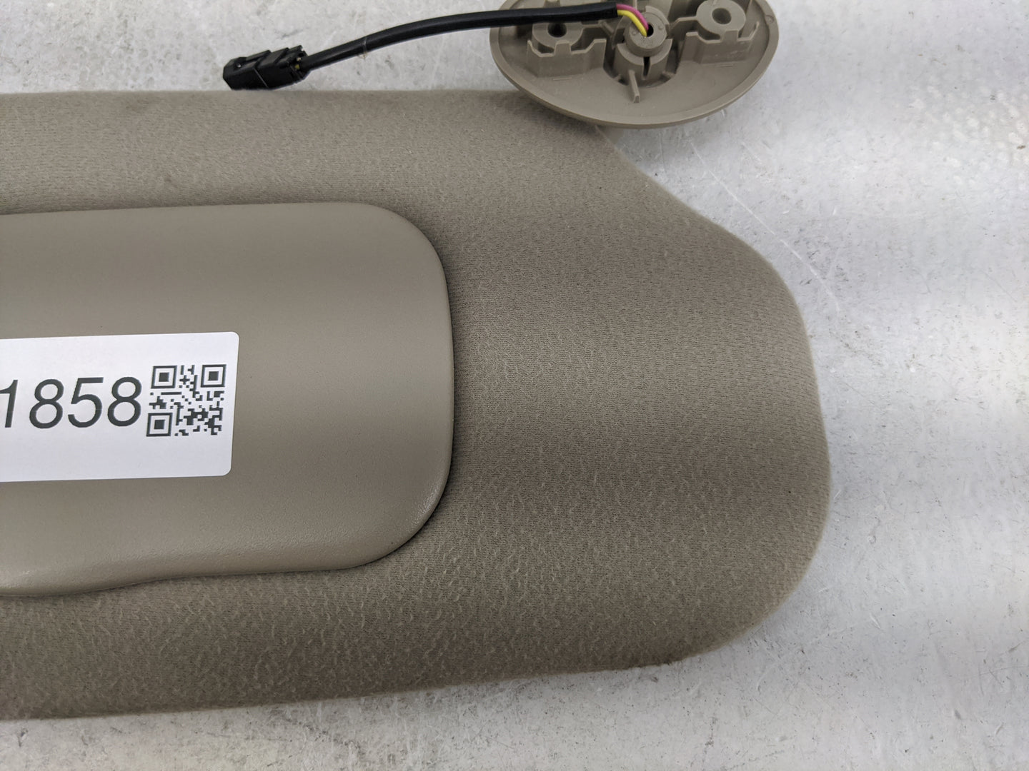 2006-2009 Mercury Mountaineer Sun Visor Shade Replacement Passenger Right Mirror Fits Fits 2006 2007 2008 2009 OEM Used Auto