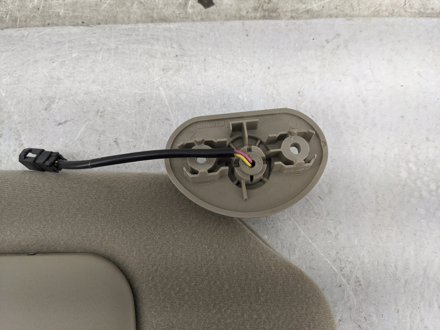 2006-2009 Mercury Mountaineer Sun Visor Shade Replacement Passenger Right Mirror Fits Fits 2006 2007 2008 2009 OEM Used Auto