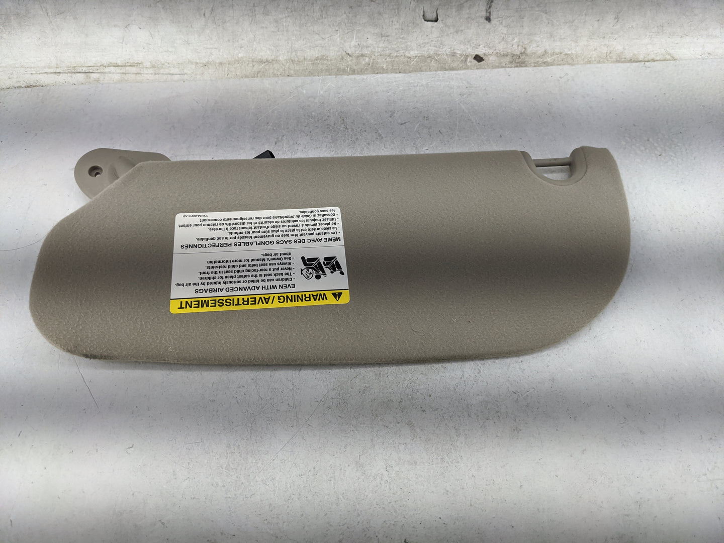 2006-2009 Mercury Mountaineer Sun Visor Shade Replacement Passenger Right Mirror Fits Fits 2006 2007 2008 2009 OEM Used Auto