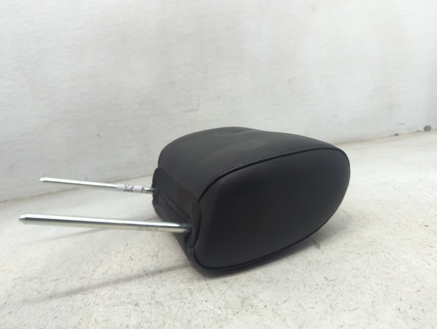 2008 Mercury Mountaineer Headrest Head Rest Front Driver Seat Black - Oemusedautoparts1.com
