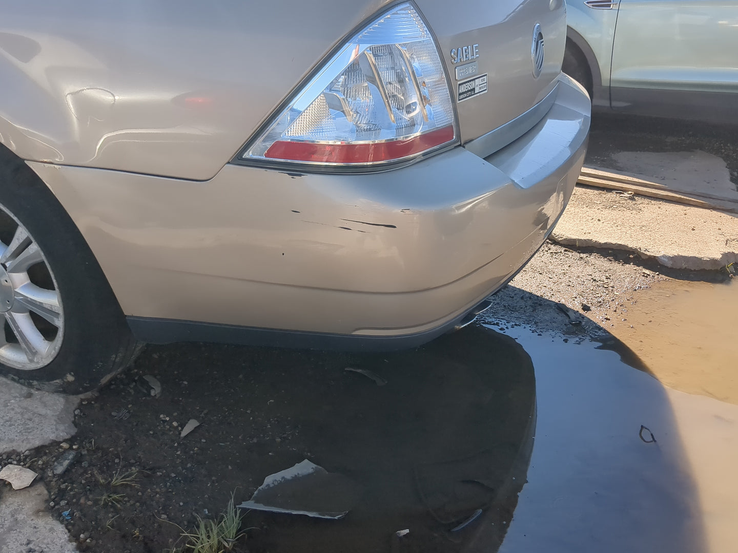 2008-2009 Mercury Sable Rear Bumper Assembly Oem - Oemusedautoparts1.com