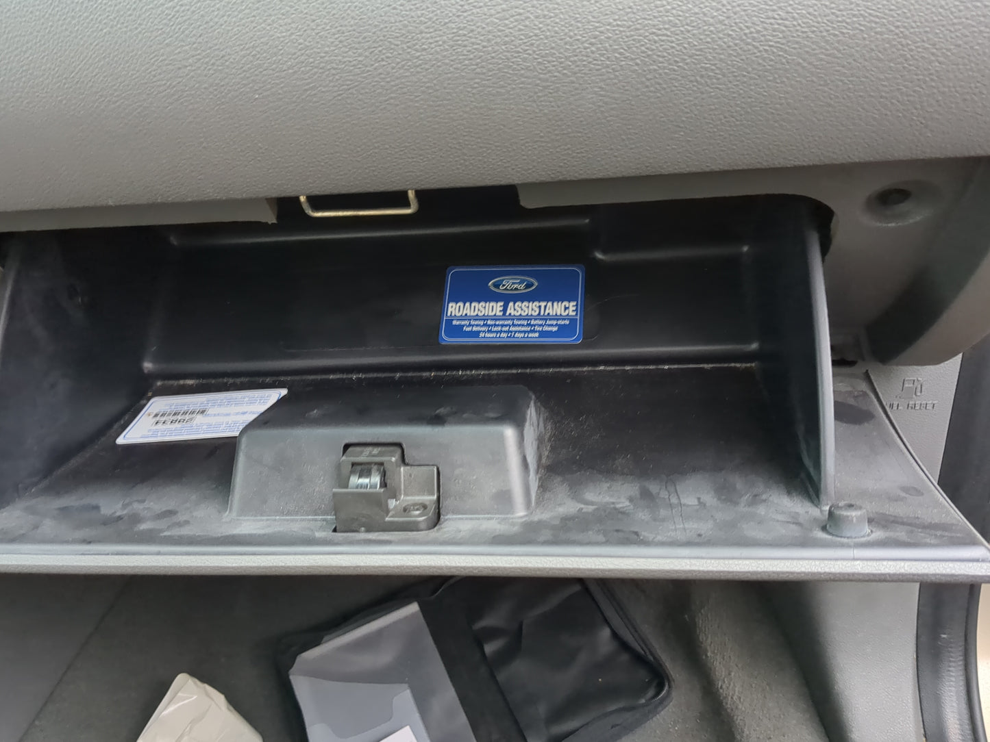2008 Mercury Sable Passenger Glove Box Door Storage Compartment - Oemusedautoparts1.com