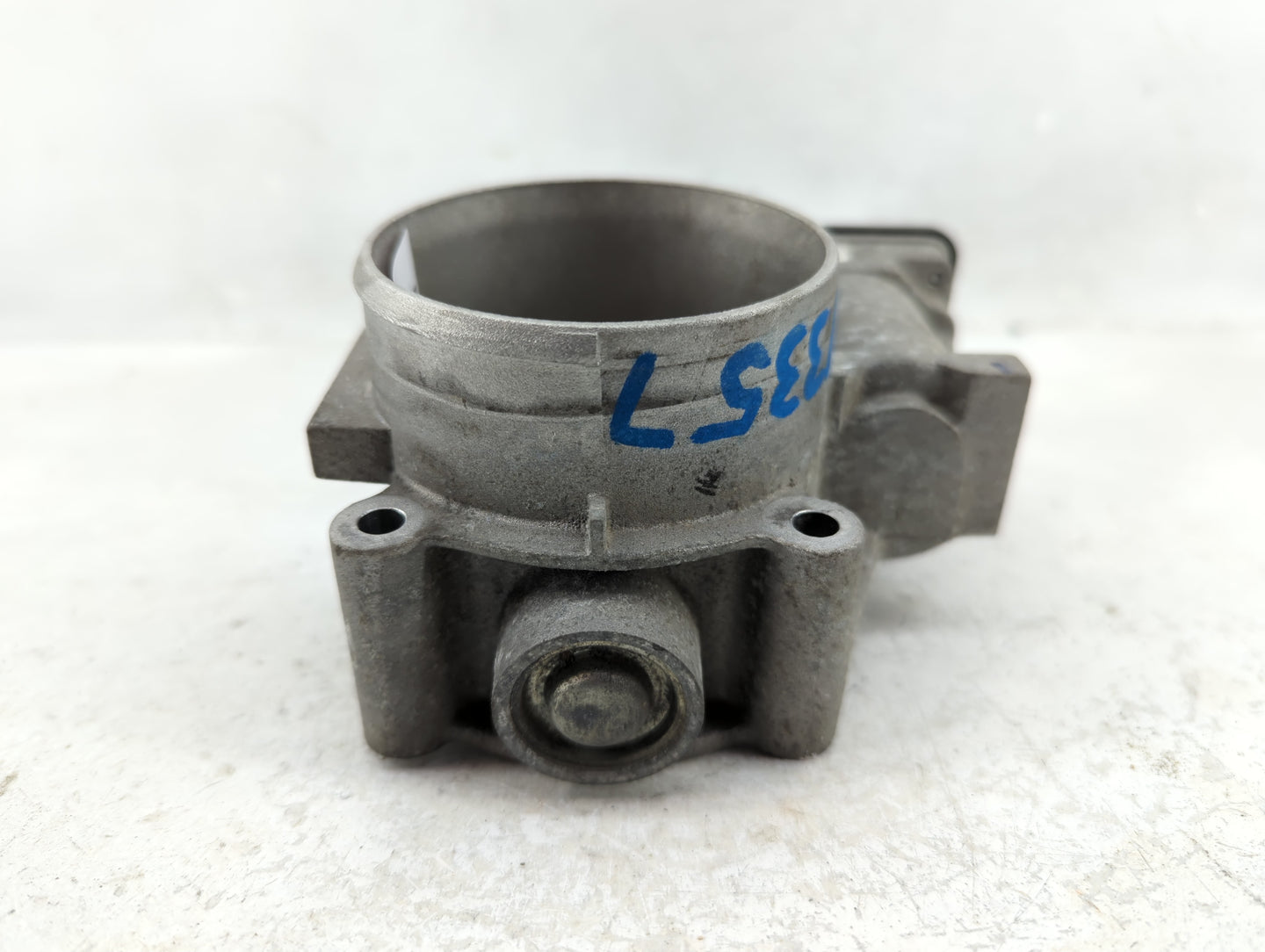2008-2009 Mercury Sable Throttle Body P/N:VP7T4U-9E928-BA Fits Fits 2007 2008 2009 2010 2011 2012 2013 2014 OEM Used Auto Pa