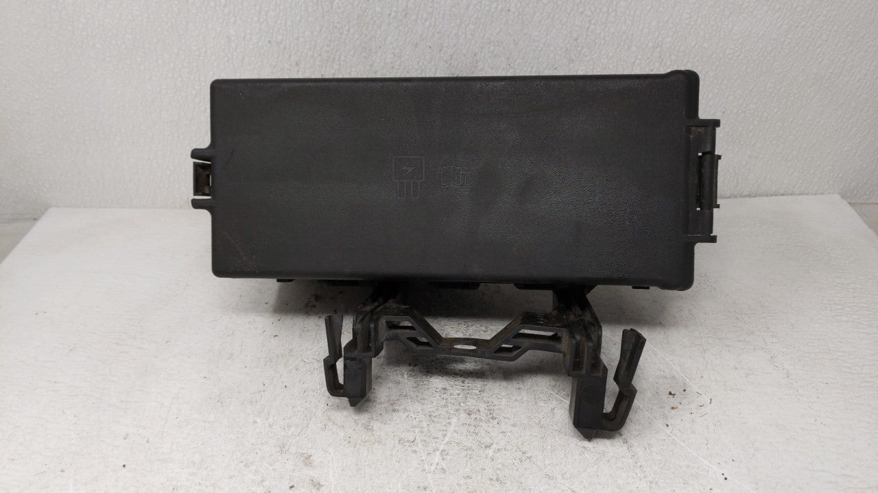 2008-2009 Mercury Sable Fusebox Fuse Box Panel Relay Module P/N:54-8799-30 8G1T-14A003-AC Fits Fits 2008 2009 OEM Used Auto 