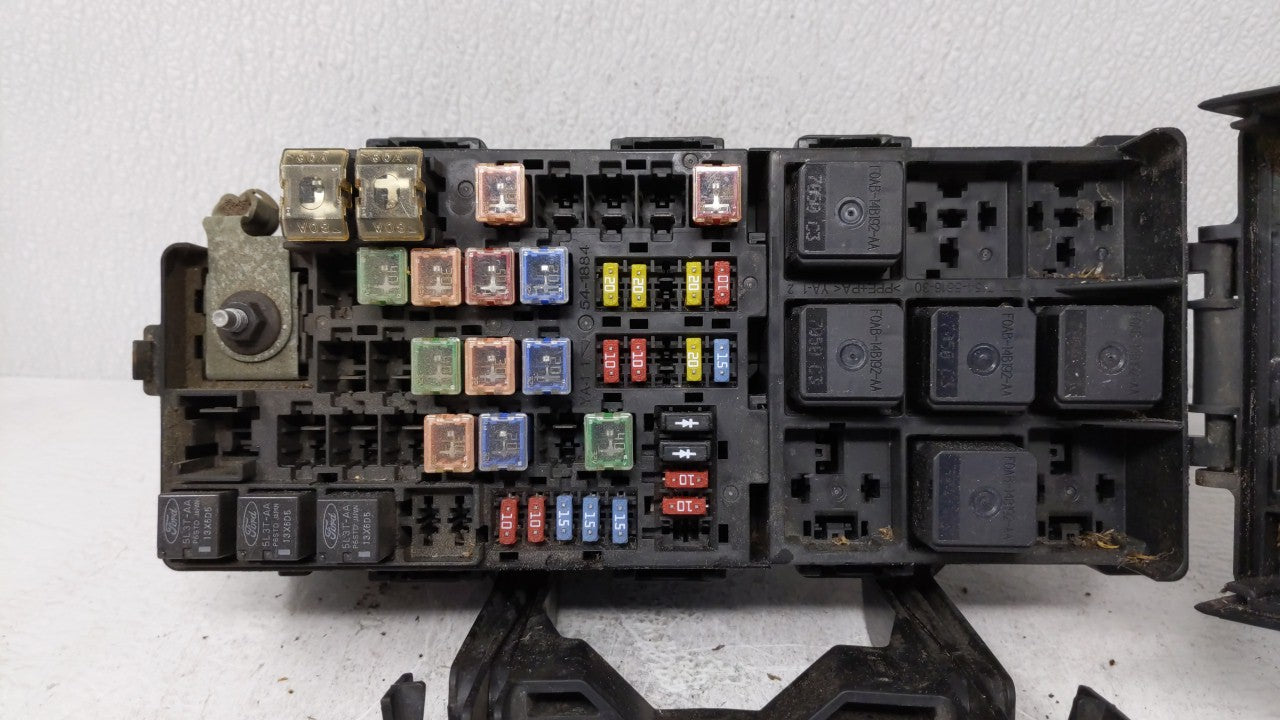 2008-2009 Mercury Sable Fusebox Fuse Box Panel Relay Module P/N:54-8799-30 8G1T-14A003-AC Fits Fits 2008 2009 OEM Used Auto 