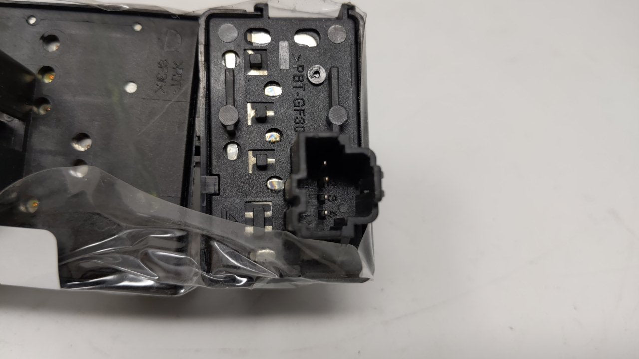 2008-2009 Mercury Sable Master Power Window Switch Replacement Driver Side Left Fits Fits 2005 2006 2007 2008 2009 OEM Used 