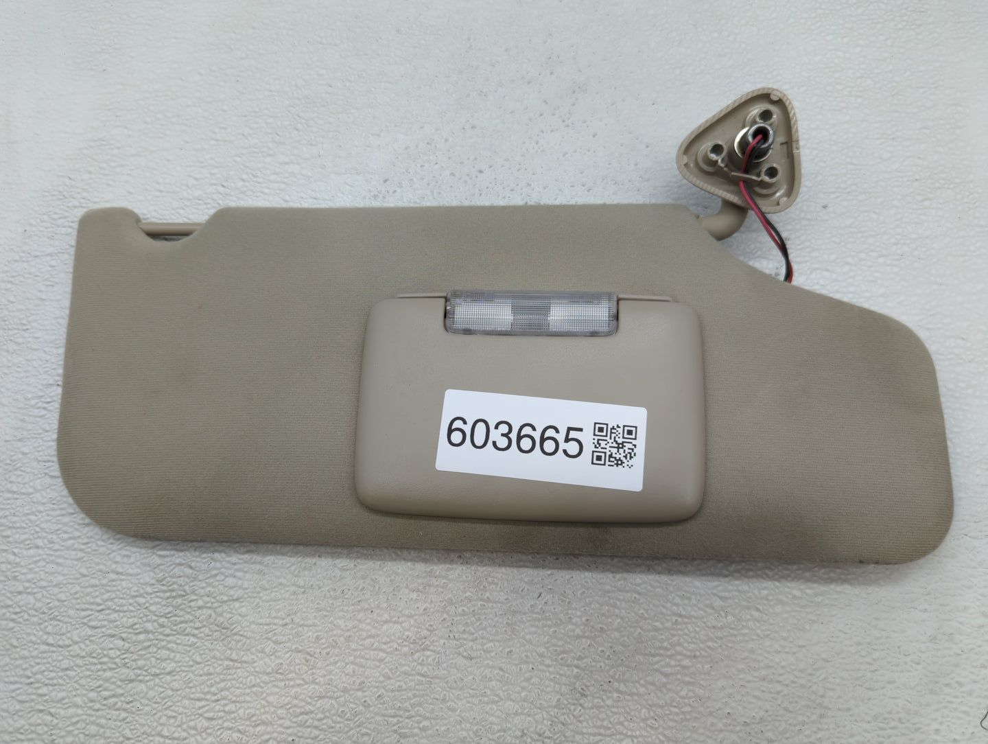2008-2009 Mercury Sable Sun Visor Shade Replacement Passenger Right Mirror Fits Fits 2008 2009 OEM Used Auto Parts - Oemused