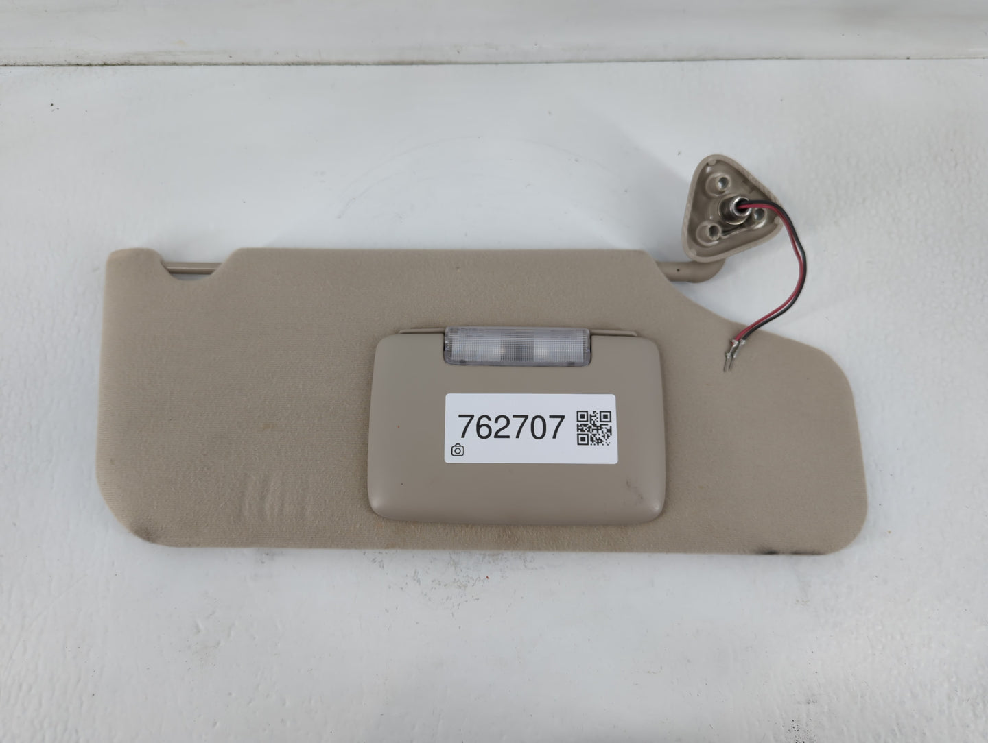 2008-2009 Mercury Sable Sun Visor Shade Replacement Passenger Right Mirror Fits Fits 2008 2009 OEM Used Auto Parts - Oemused