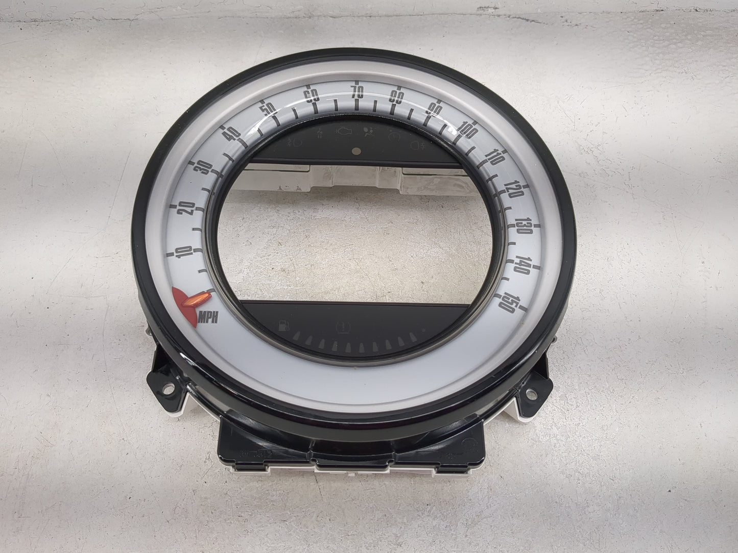 2008 Mini Clubman Instrument Cluster Speedometer Gauges P/N:9 136 200 RG/25105/105 Miles: Fits OEM Used Auto Parts - Oemused
