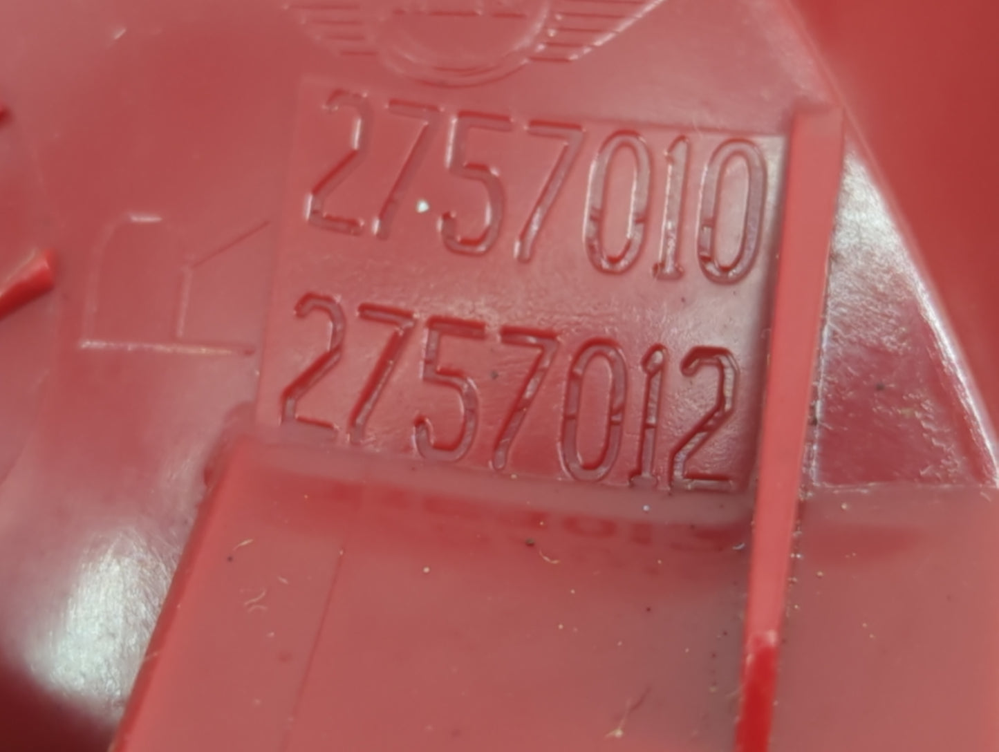 2008 Mini Cooper Tail Light Assembly Passenger Right OEM P/N:2757012 2757010 Fits OEM Used Auto Parts - Oemusedautoparts1.co